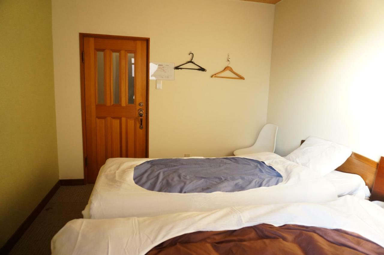 Guesthouse Arigato Хіросіма Екстер'єр фото